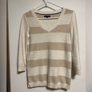 Tommy Hilfiger V-Neck Knit Sweater, ladies size XS